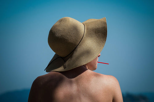 Comment accompagner un coup de soleil et favoriser la réparation de la peau ? 