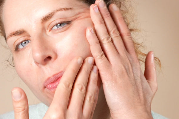 3 conseils de massage du visage à appliquer au quotidien